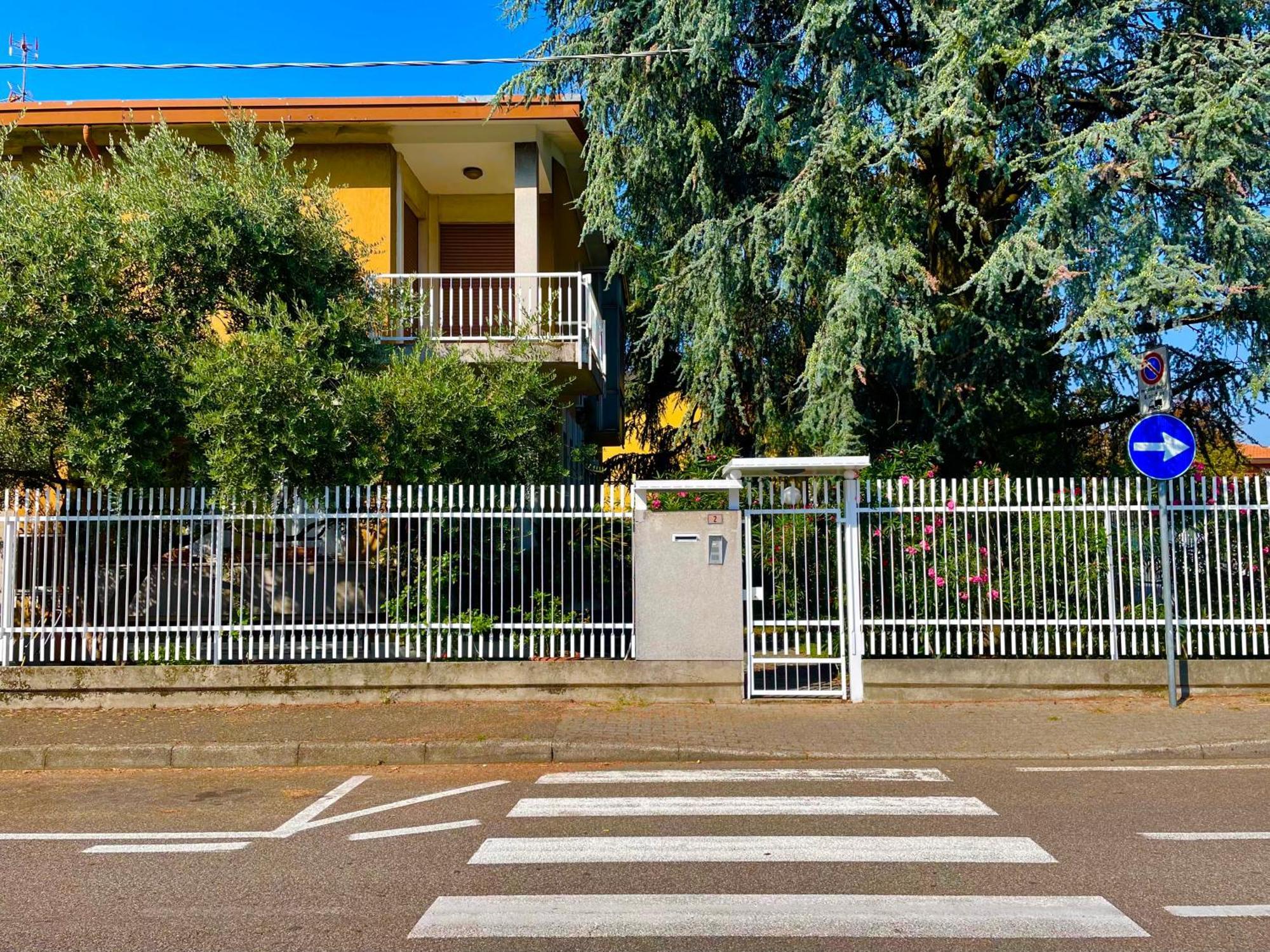 Appartamento Tra Monza E Milano Muggio Bagian luar foto